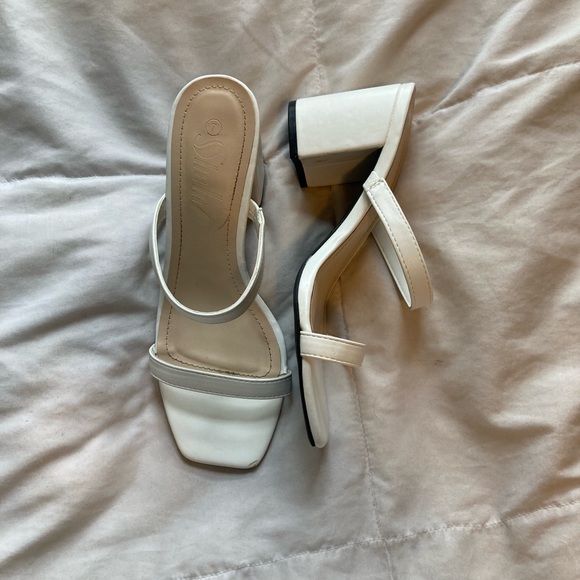 WHITE SHEIN HEELS - Picture 4 of 9